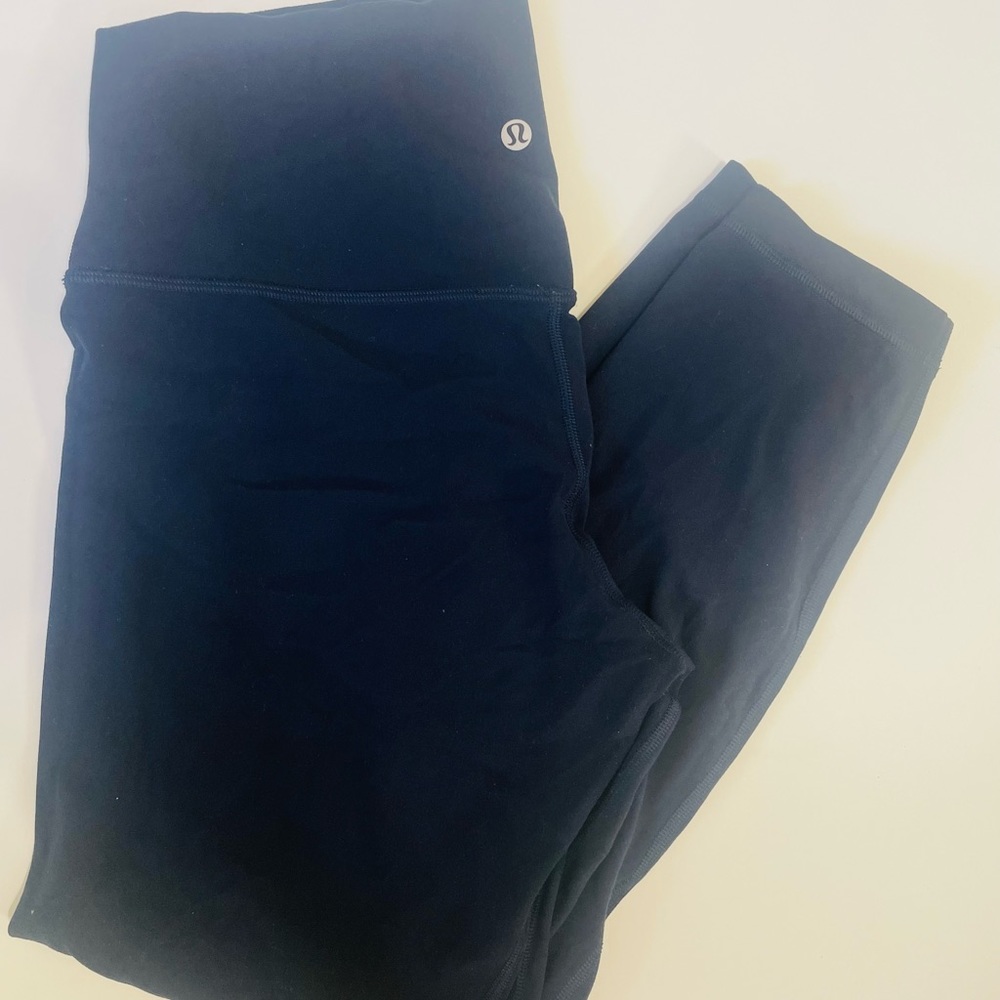 Lululemon Aligns Navy Blue